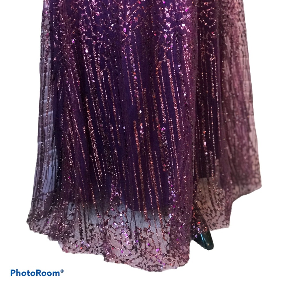 🍁PLUM FISHTAIL FORMAL GOWN WITH GLITTER - Picture 7 of 8